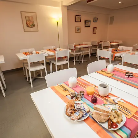 Princes De Catalogne Hotel