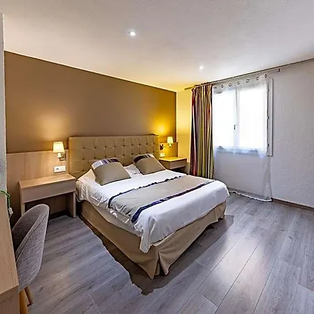 Princes De Catalogne Hotel 3*