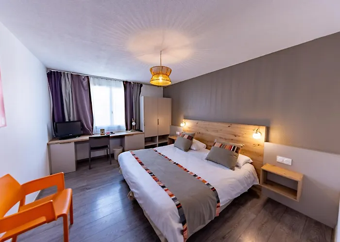 Princes De Catalogne 3*