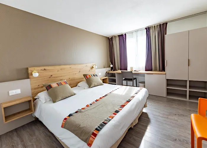 Otel Princes De Catalogne 3*